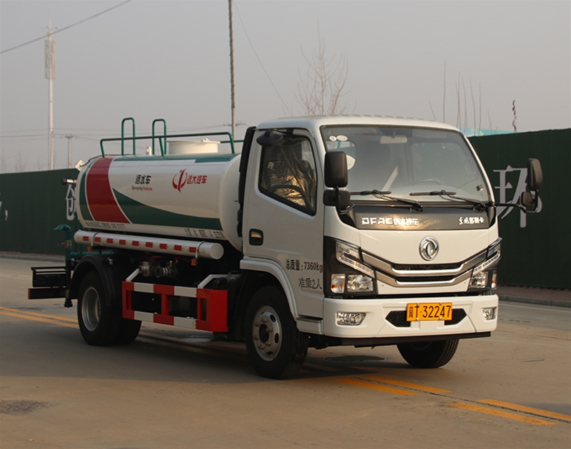 洒水车